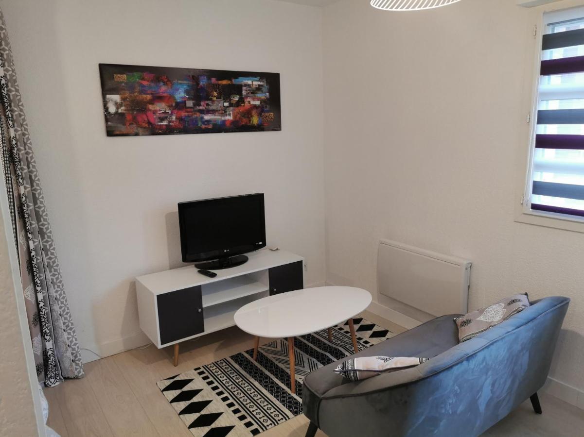 Studio Calme Avec Parking Saint-Pierre-du-Mont  Exterior foto